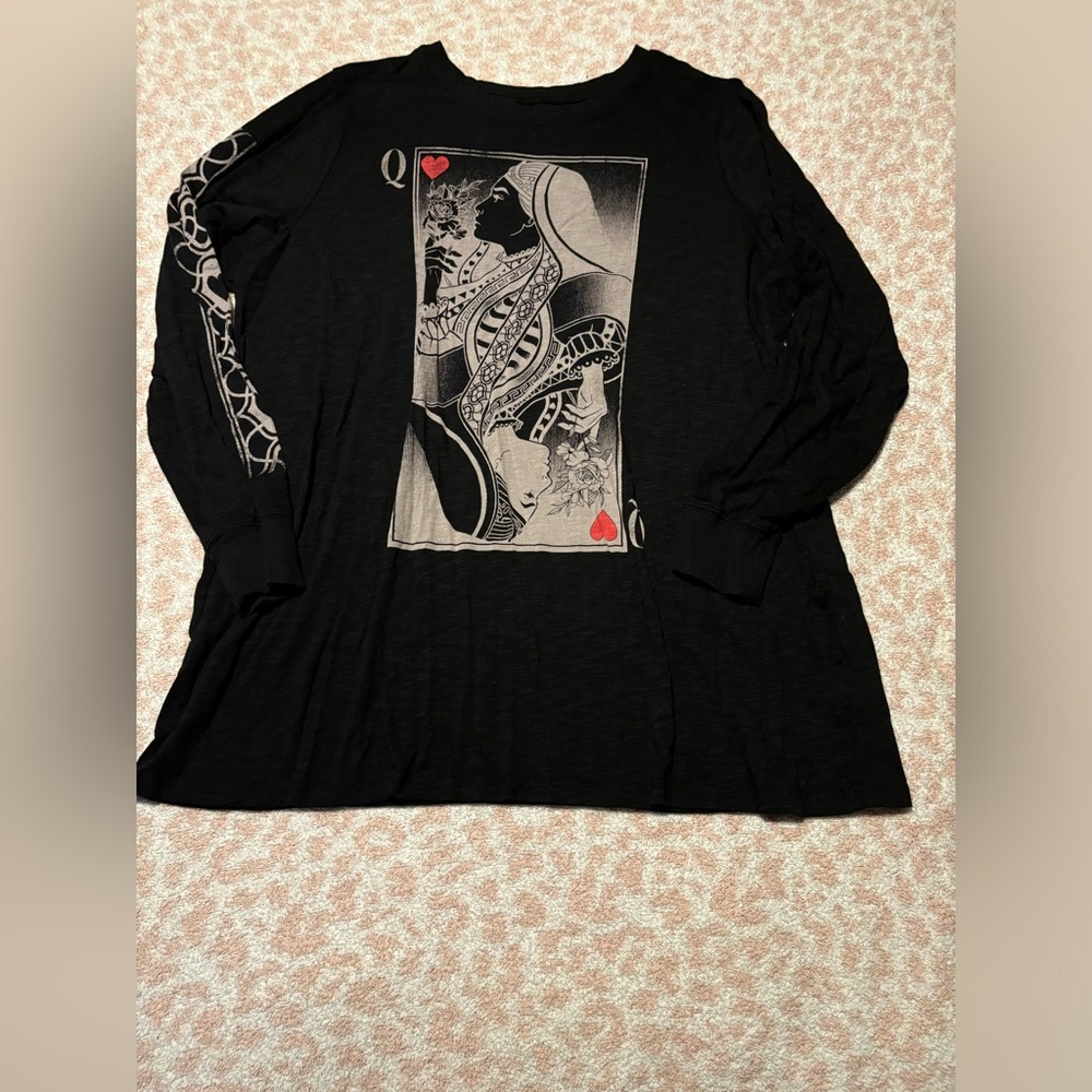 Torrid soft Queen long sleeve
